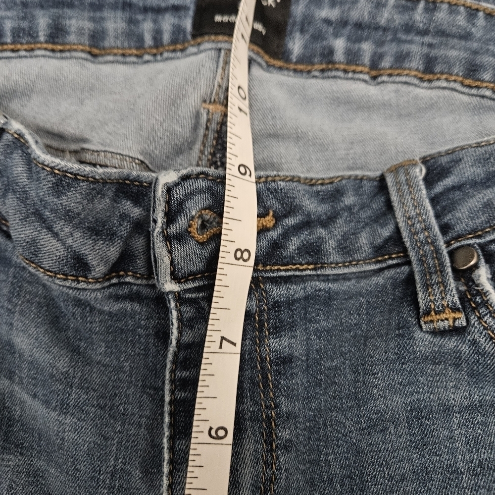 Justblack womens distressed medium wash jeans! - Picture 6 of 7